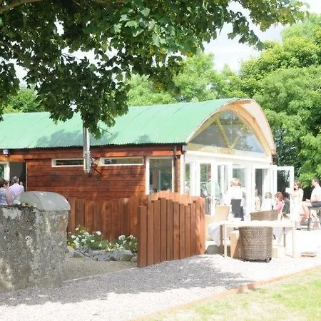 Grove House Accomodation Bed & Breakfast *