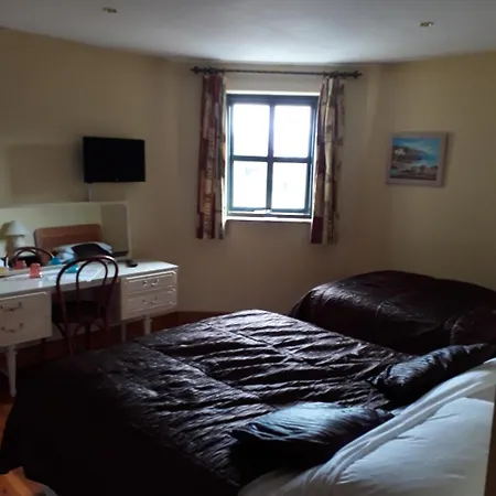 Grove House Accomodation * Shanballymore