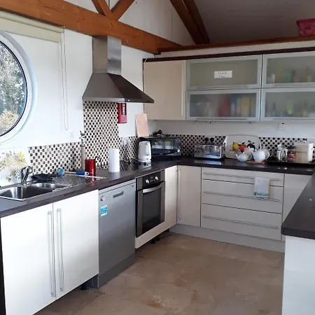Grove House Accomodation * Shanballymore